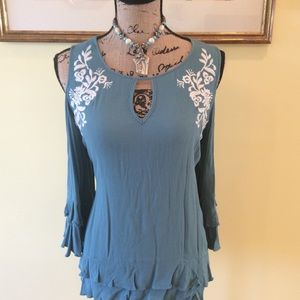 💯 authentic a.n. designs women's cold shoulder